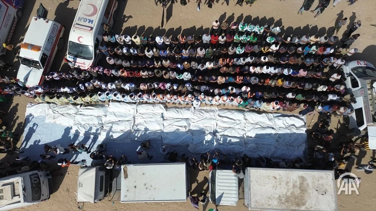Potresna scena u Gazi: Klanjana dženaza-namaz za 54 palestinska zatvorenika koje je vratio Izrael - featured image