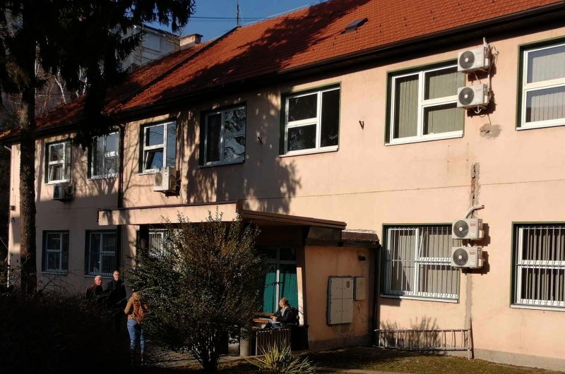 Par iz Živinica čak dvije godine fizički je zlostavljao troje djece, određen im pritvor - featured image Par iz Živinica čak dvije godine fizički je zlostavljao troje djece, određen im pritvor - featured image