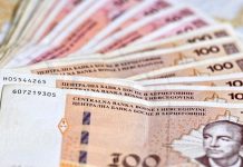 Pitate se zašto mladi masovno odlaze? Pogledajte kolike su plate u BiH i regionu! - featured image