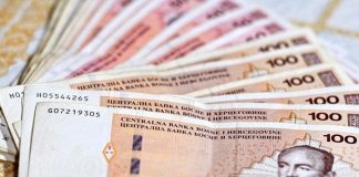 Pitate se zašto mladi masovno odlaze? Pogledajte kolike su plate u BiH i regionu! - featured image