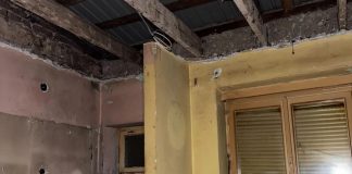 Unuk i dedo žive u kući na ivici urušavanja, sada im je stigao spas - featured image