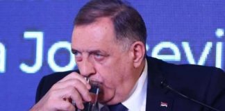 Stanivuković poručio Dodiku: Pretvorio se u brojača stolica i držača slika - content image