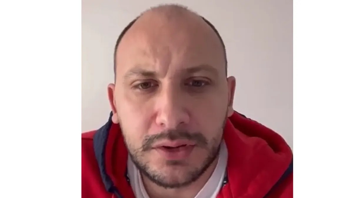 Potresni video trenera Adija Mujičića: Do jučera sam se igrao sa svojom djecom, radio i gradio… - featured image Potresni video trenera Adija Mujičića: Do jučera sam se igrao sa svojom djecom, radio i gradio… - featured image