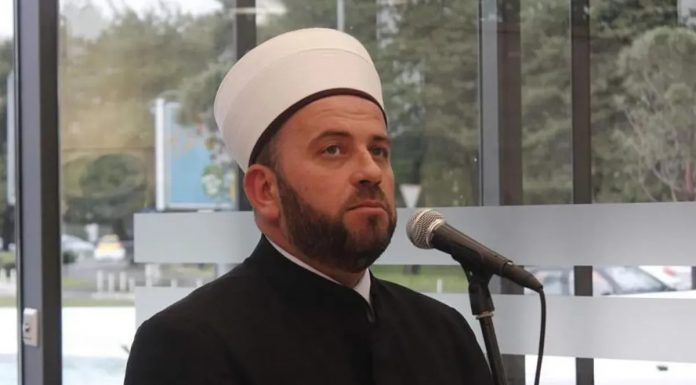 Reis Fejzić: Ne volim fašiste, volim Crnu Goru i sve njene građane Reis Fejzić: Ne volim fašiste, volim Crnu Goru i sve njene građane - featured image