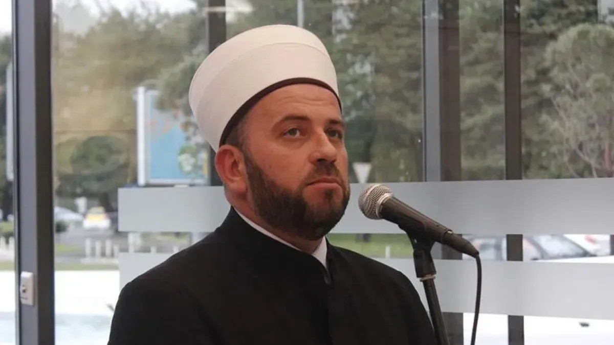 Reis Fejzić: Ne volim fašiste, volim Crnu Goru i sve njene građane - featured image Reis Fejzić: Ne volim fašiste, volim Crnu Goru i sve njene građane - featured image