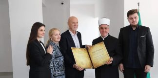 Hadžija Vahid s porodicom uvakufio objekt od 1,3 miliona KM: Ranije napravili džamiju i školu - featured image