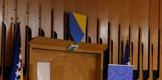 Zastave i grb BiH vraćeni u salu Doma naroda: Ko je naredio uklanjanje državnih simbola? - featured image