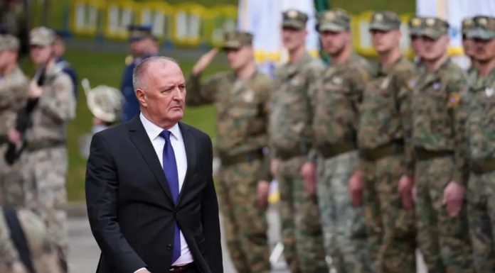 Helez poziva Schmidta da interveniše zbog blokade u Domu naroda PSBiH Helez poziva Schmidta da interveniše zbog blokade u Domu naroda PSBiH - featured image