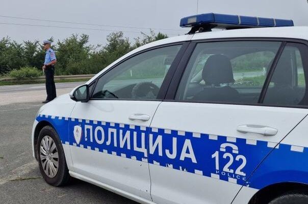 Teška nesreća u BiH: Poginuo vozač traktora, podletio pod voz - featured image