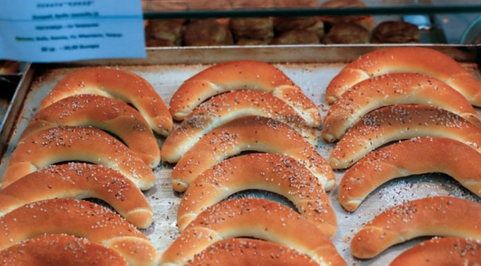 Jesu li i kifle postale luksuz? Ovo su cijene u sarajevskim pekarama Jesu li i kifle postale luksuz? Ovo su cijene u sarajevskim pekarama - featured image