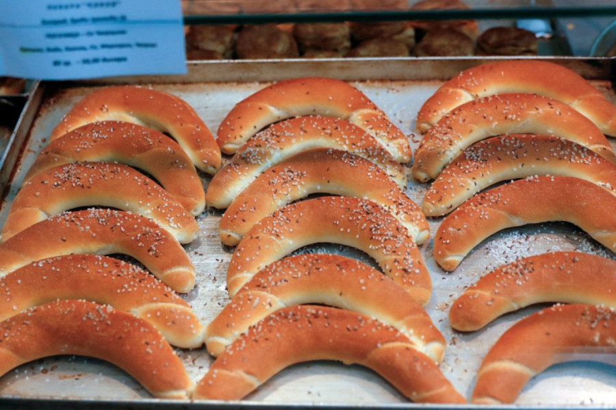 Jesu li i kifle postale luksuz? Ovo su cijene u sarajevskim pekarama - featured image Jesu li i kifle postale luksuz? Ovo su cijene u sarajevskim pekarama - featured image