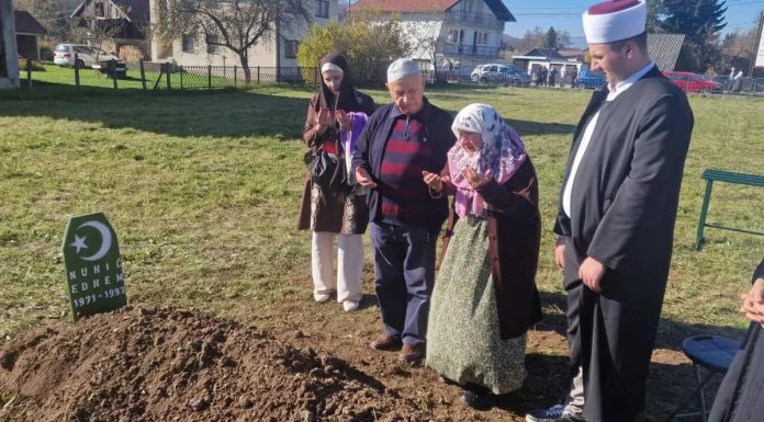 Nakon 32 godine, majka Hatidža dočekala da se ukopa njen sin jedinac, šehid Edhem Nuhić - featured image