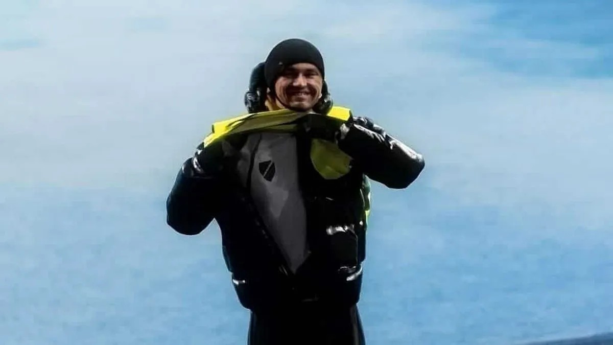 Mladić koji je nosio majicu s ljiljanima, ne treba brinuti za posao: Napali su ga, ali... - featured image