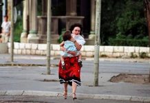 'Sarajevo safari': Na snimku Vučić drži snajpersku pušku, kakva je uloga Srbije... - featured image