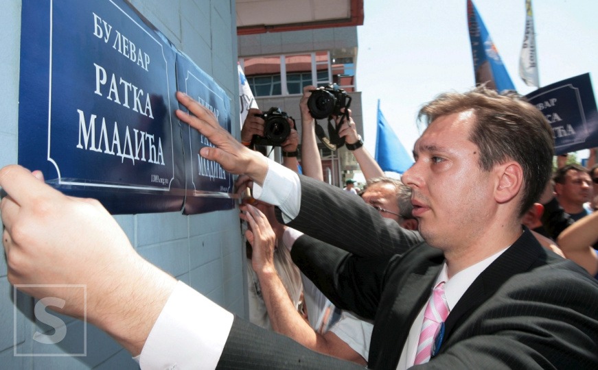 Sarajevo safari | Biserko: Kako je neko ko je nosio pušku po sarajevskim brdima postao predsjednik? - featured image