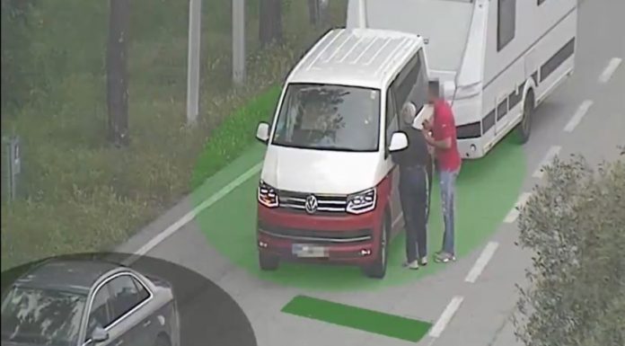 Upozorenje vozačima: Ovo je nova taktika lopova na autoputevima, čuvajte se "probušene gume" - featured image