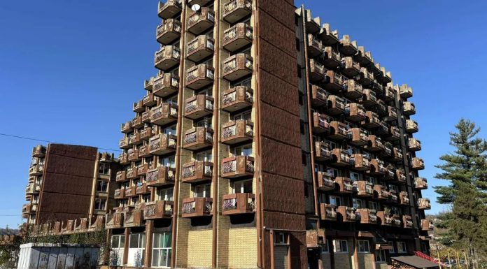 Detalji katastrofe u izgorjelom Domu penzionera u Tuzli: Oni su ih nosili i povraćali od dima Detalji katastrofe u izgorjelom Domu penzionera u Tuzli: Oni su ih nosili i povraćali od dima - featured image