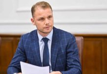 Stanivuković “DODIK TVITUJE – DIREKTORI LETE! Ovo je DRŽAVNI UDAR u režiji jednog čovjeka!! - featured image