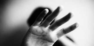 Stravičan slučaj: Očuh zlostavljao maloljetnicu, ostala trudna, a majka sve znala - featured image