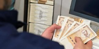 Otkrivamo ko će u BiH uz plaću za novembar dobiti i 1.000 KM - featured image