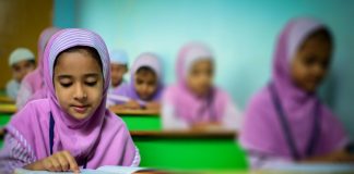 Austrija zabranila nošenje hidžaba u školama: Ovo su nova pravila, kazne i do 800 eura za kršenje - featured image