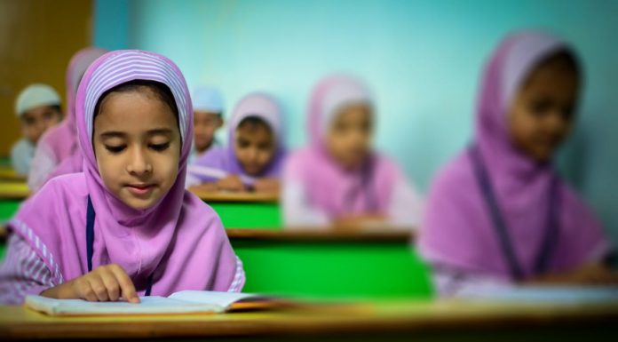 Austrija zabranila nošenje hidžaba u školama: Ovo su nova pravila, kazne i do 800 eura za kršenje - featured image