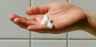 Trik sa pjenom za brijanje olakšat će vam čišćenje toaleta: Pogledajte šta trebate uraditi - featured image