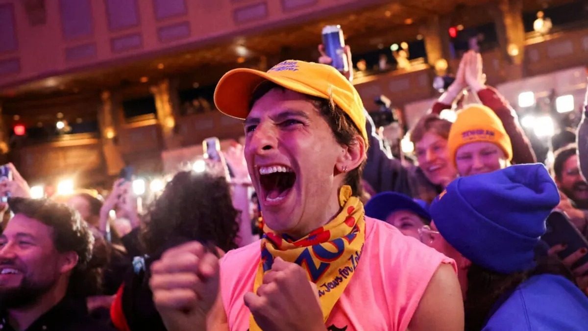 Elhamdulillah, sada je naše vrijeme! Muslimani u New Yorku proslavili pobjedu Zohrana Mamdanija - featured image Elhamdulillah, sada je naše vrijeme! Muslimani u New Yorku proslavili pobjedu Zohrana Mamdanija - featured image