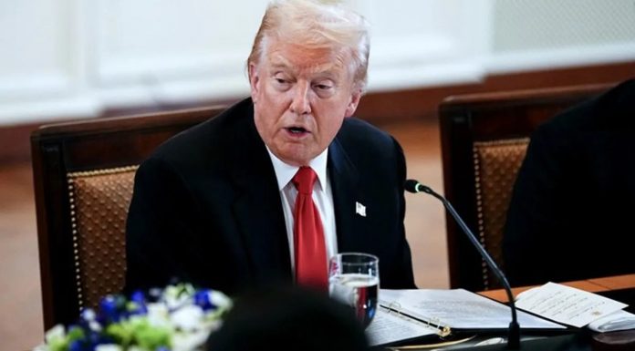 Trump na večeru pozvao šefove najvećih američkih banaka Trump na večeru pozvao šefove najvećih američkih banaka - featured image