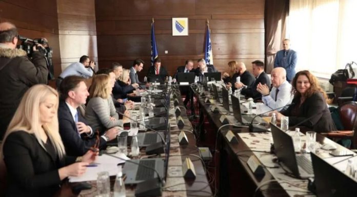 Donesena odluka: Ko se u Federaciji BiH nalazi na listi pomoći od 4 miliona KM? Donesena odluka: Ko se u Federaciji BiH nalazi na listi pomoći od 4 miliona KM? - featured image