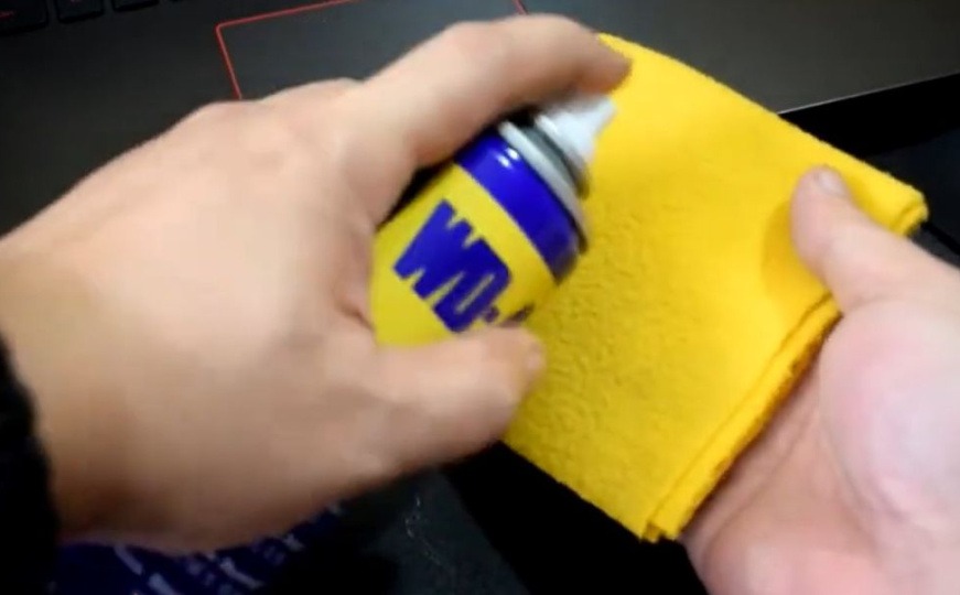 Koristan za mnoge kućne poslove: Ovo je 7 stvari koje možete očistiti sa WD-40 - featured image