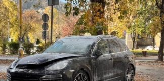 Pogledajte kako izgleda zapaljeni Porsche tuzlanskog policajca - featured image