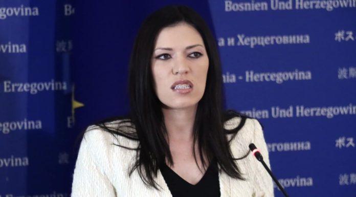 Otkud sada ovo?! – Vulić udarila na “svoje”, uputila je žestoke kritike: Nerviraju me jako… Otkud sada ovo?! – Vulić udarila na “svoje”, uputila je žestoke kritike: Nerviraju me jako… - featured image