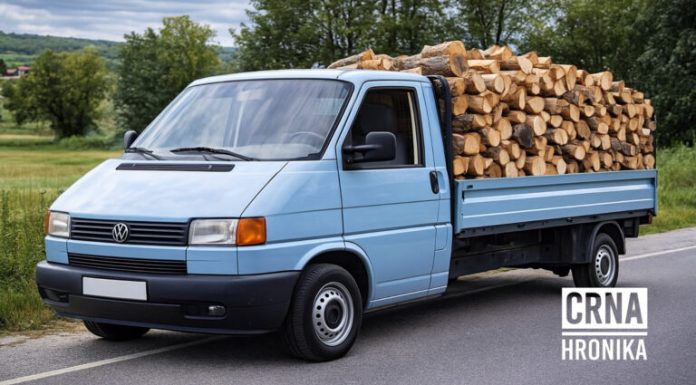 Oca šestero djece kaznili jer je vozio drva koja mu je poklonio prijatelj