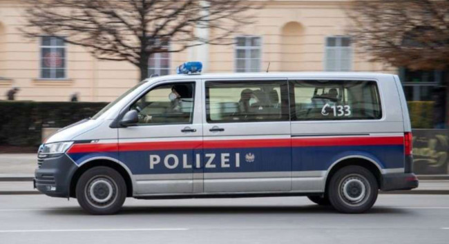 Nejasne okolnosti udesa u Salzburgu: Djevojka pregazila muškarca iz BiH Nejasne okolnosti udesa u Salzburgu: Djevojka pregazila muškarca iz BiH - featured image