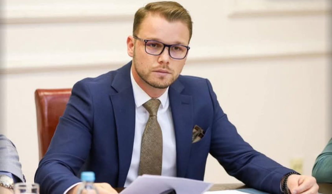 Stanivuković poručio Dodiku: Godinama se skrivaš iza naroda – danas ti više niko ne vjeruje! - featured image