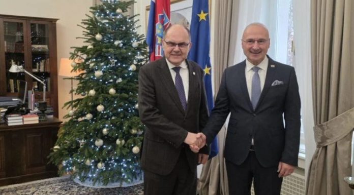 Schmidt u Zagrebu s Grlićem Radmanom: Ponovo otvorena ključna pitanja o BiH Schmidt u Zagrebu s Grlićem Radmanom: Ponovo otvorena ključna pitanja o BiH - featured image