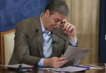 Krah Vučićeve politike: Na svaku petu benzisku pumpu bit će stavljen katanac zbog sankcija NIS-u Krah Vučićeve politike: Na svaku petu benzisku pumpu bit će stavljen katanac zbog sankcija NIS-u - featured image