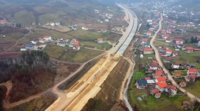 Snimak iz zraka: Pogledajte kako teku radovi na jednoj od najzahtjevnijih dionica na koridoru Vc Snimak iz zraka: Pogledajte kako teku radovi na jednoj od najzahtjevnijih dionica na koridoru Vc - featured image