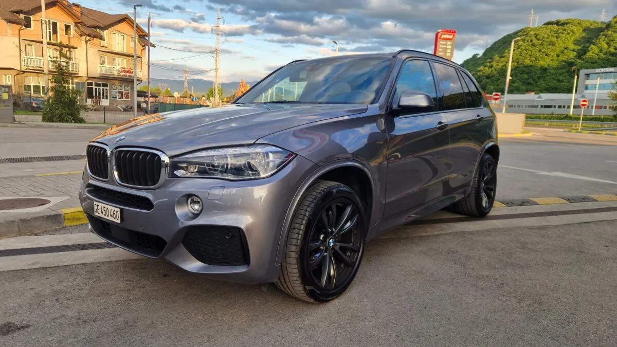 Vlasnik daje 10.000 KM za informaciju o ovom BMW-u: Ukraden je na Ilidži - featured image Vlasnik daje 10.000 KM za informaciju o ovom BMW-u: Ukraden je na Ilidži - featured image