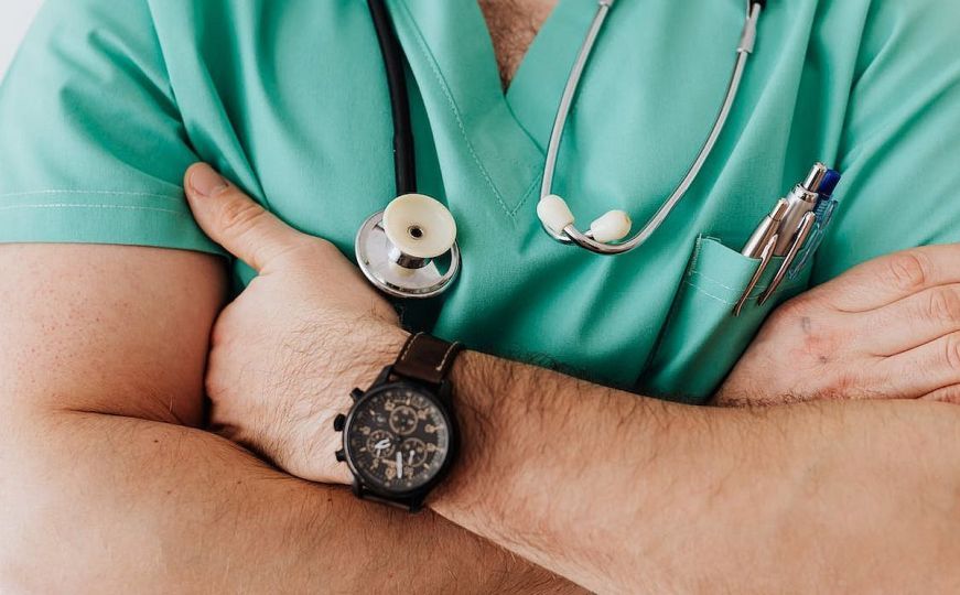 Jedan doktor na 2.200 pacijenata! Može li Federacija BiH zaustaviti slom zdravstva? - featured image