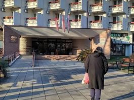 Užas u BiH: Štićenik Doma penzionera skočio sa drugog sprata i ostao na mjestu mrtav - featured image