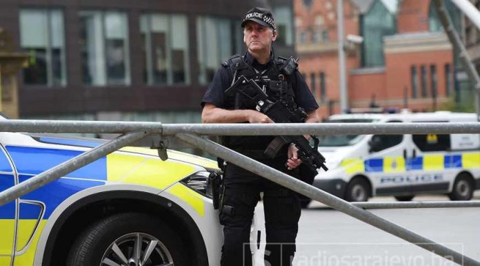 Užas u V. Britaniji: Englez optužen da je 13 godina drogirao suprugu i dovodio muškarce da je siluju Užas u V. Britaniji: Englez optužen da je 13 godina drogirao suprugu i dovodio muškarce da je siluju - featured image