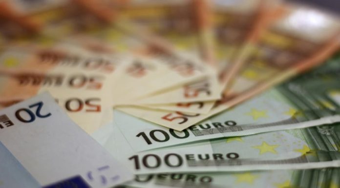 Balkanska zemlja od 1. januara uvodi euro: Pripremite se ako putujete Balkanska zemlja od 1. januara uvodi euro: Pripremite se ako putujete - featured image