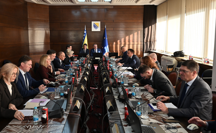 Vlada FBiH utvrdila budžet za 2026. u iznosu od 8,9 milijardi KM: Donosimo plan potrošnje - featured image