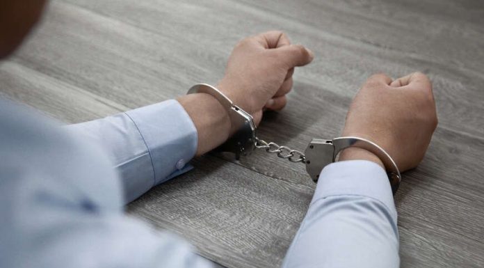 Dvanaest godina potkradala firmu: Uhapšena uposlenica koja je prisvojila više od pola miliona KM Dvanaest godina potkradala firmu: Uhapšena uposlenica koja je prisvojila više od pola miliona KM - featured image