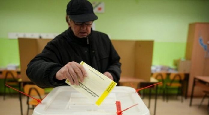 Banjalučanka tvrdi: Na biračkom spisku sam našla ime supruga koji je umro prije nekoliko godina