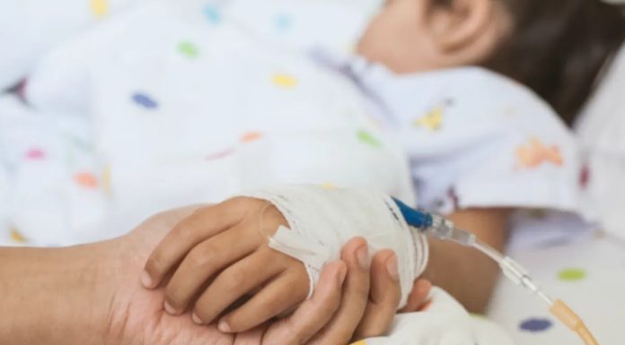 Užasna priča! Zarađivali milione na djeci oboljeloj od raka: Birali ih po dobi i izgledu Užasna priča! Zarađivali milione na djeci oboljeloj od raka: Birali ih po dobi i izgledu - featured image