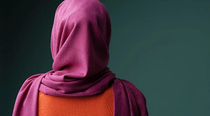 Austrija zabranila nošenja marama djevojčicama mlađim od 14 godina Austrija zabranila nošenja marama djevojčicama mlađim od 14 godina - featured image