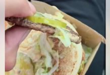 Čovjeka šokiralo šta je pronašao u burgeru iz McDonald’sa: “Prestanite jesti tamo” Čovjeka šokiralo šta je pronašao u burgeru iz McDonald’sa: "Prestanite jesti tamo" - featured image